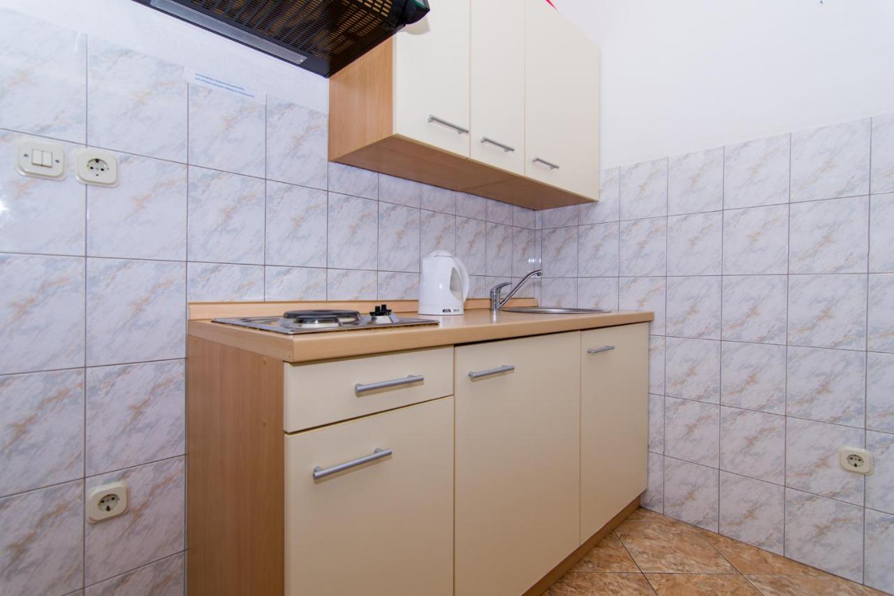 Holidays Apartments Slanada With Terrace And Sea View, Near The Beach & Town Trogir, Free Parking, Quiet Place On Peninsula Ciovo Exterior foto